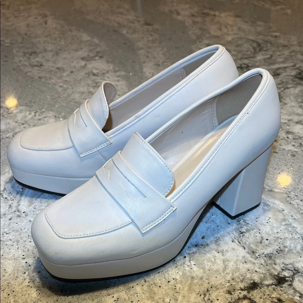 Urban Outfitters Cream Platform Loafers Size EU37